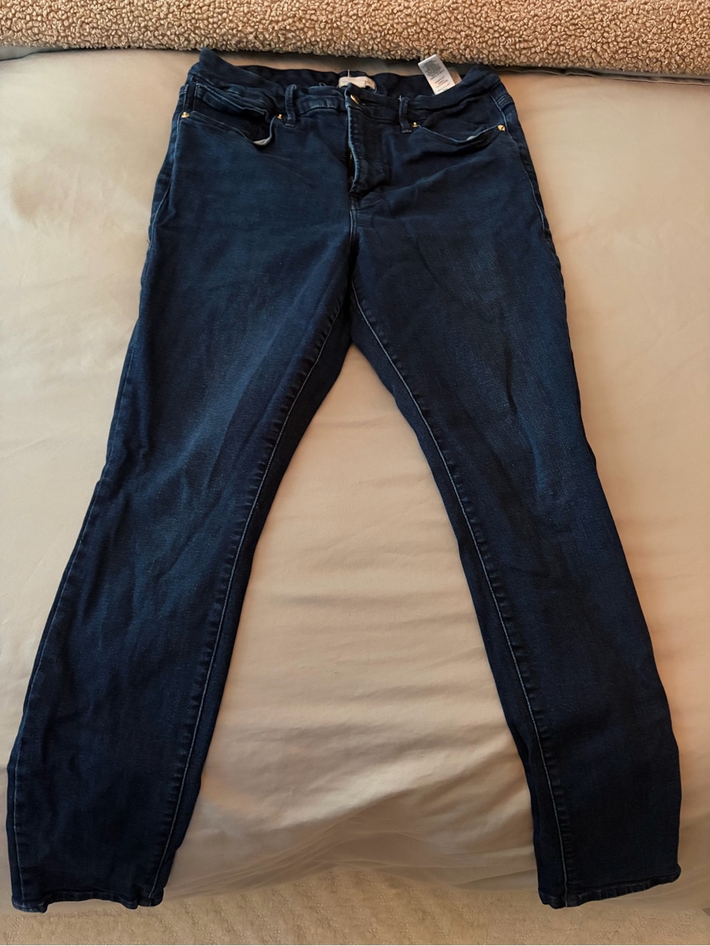 Good American Skinny Jeans in Dark Blue Wash